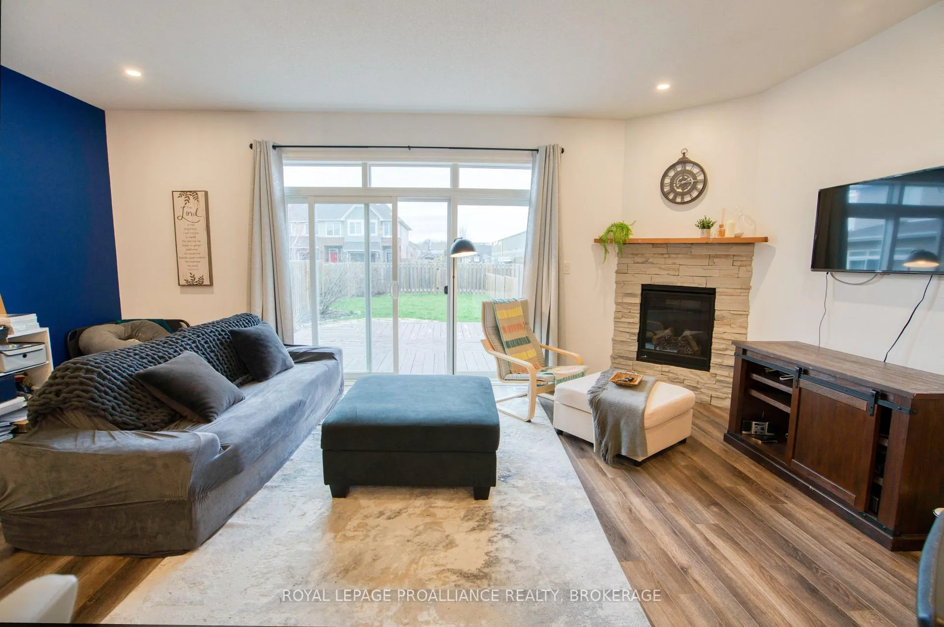 Photo 14 of 938 Riverview Way, Kingston, Kingston East (Incl Barret Crt) — HOMEH