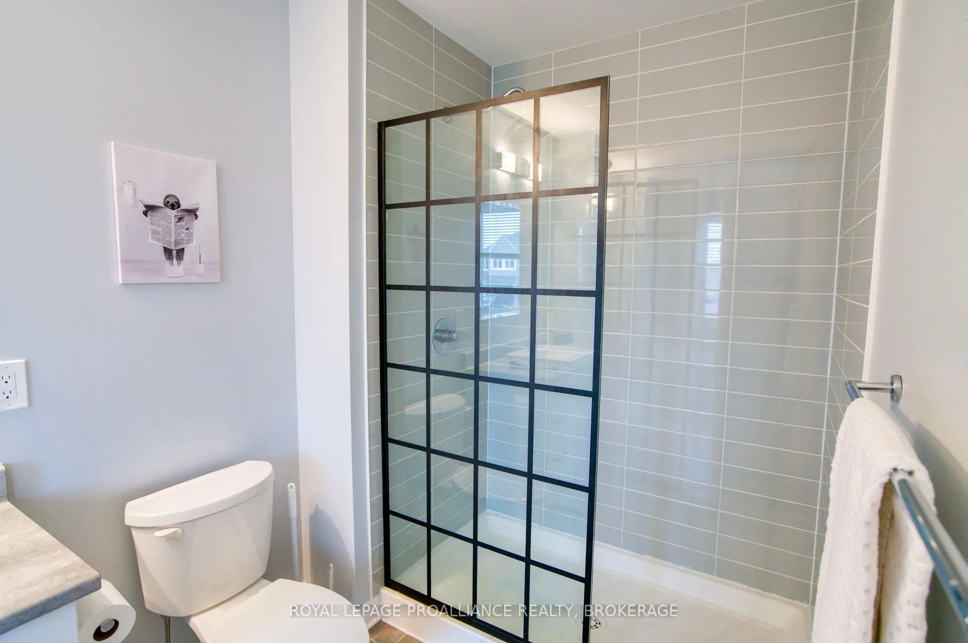 Photo 23 of 938 Riverview Way, Kingston, Kingston East (Incl Barret Crt) — HOMEH