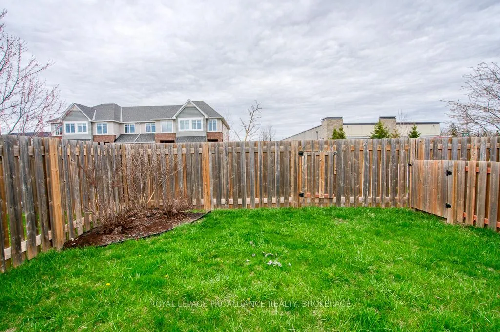 Photo 32 of 938 Riverview Way, Kingston, Kingston East (Incl Barret Crt) — HOMEH