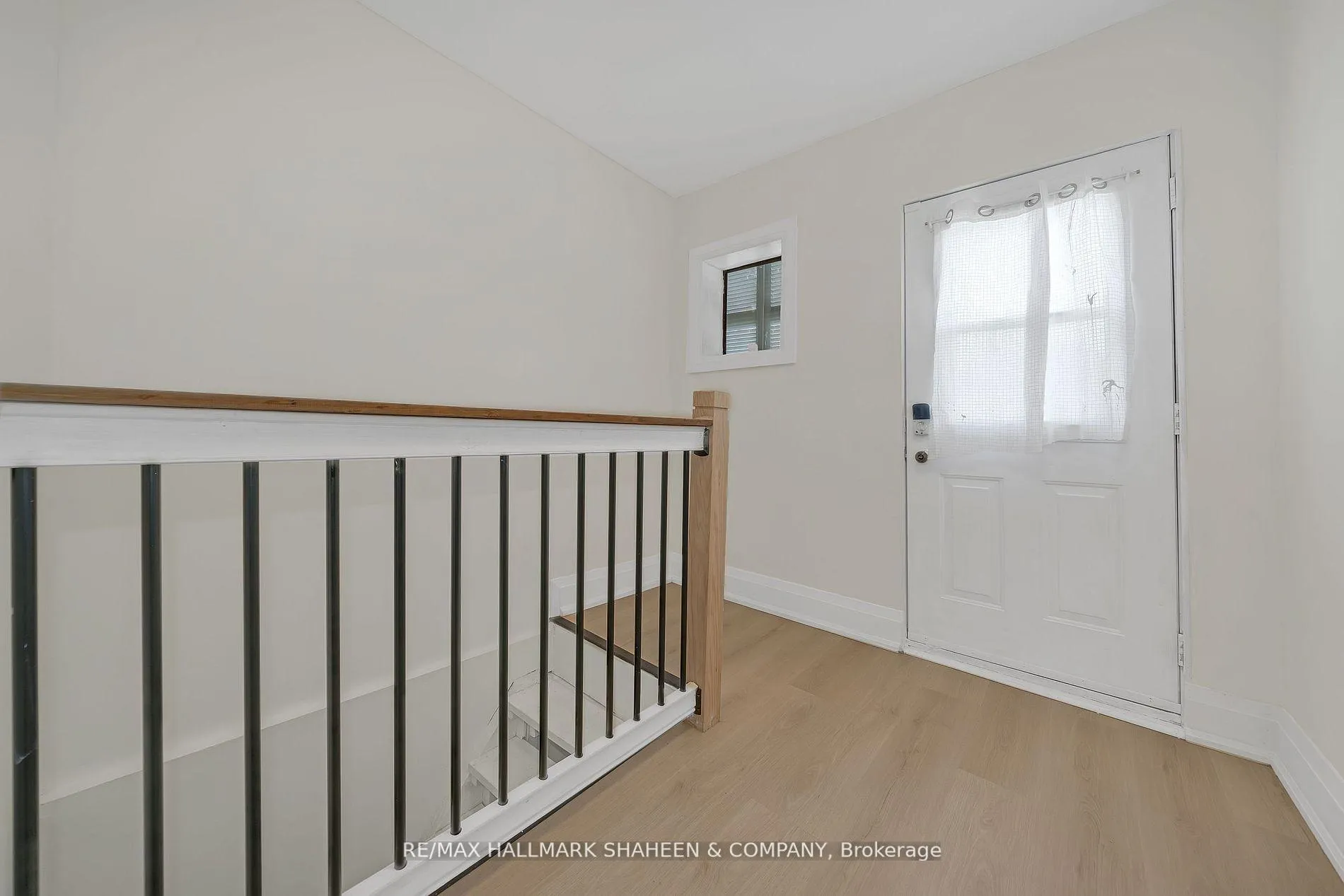 Photo 4 of 203 Quebec Street, Oshawa, Vanier — HOMEH