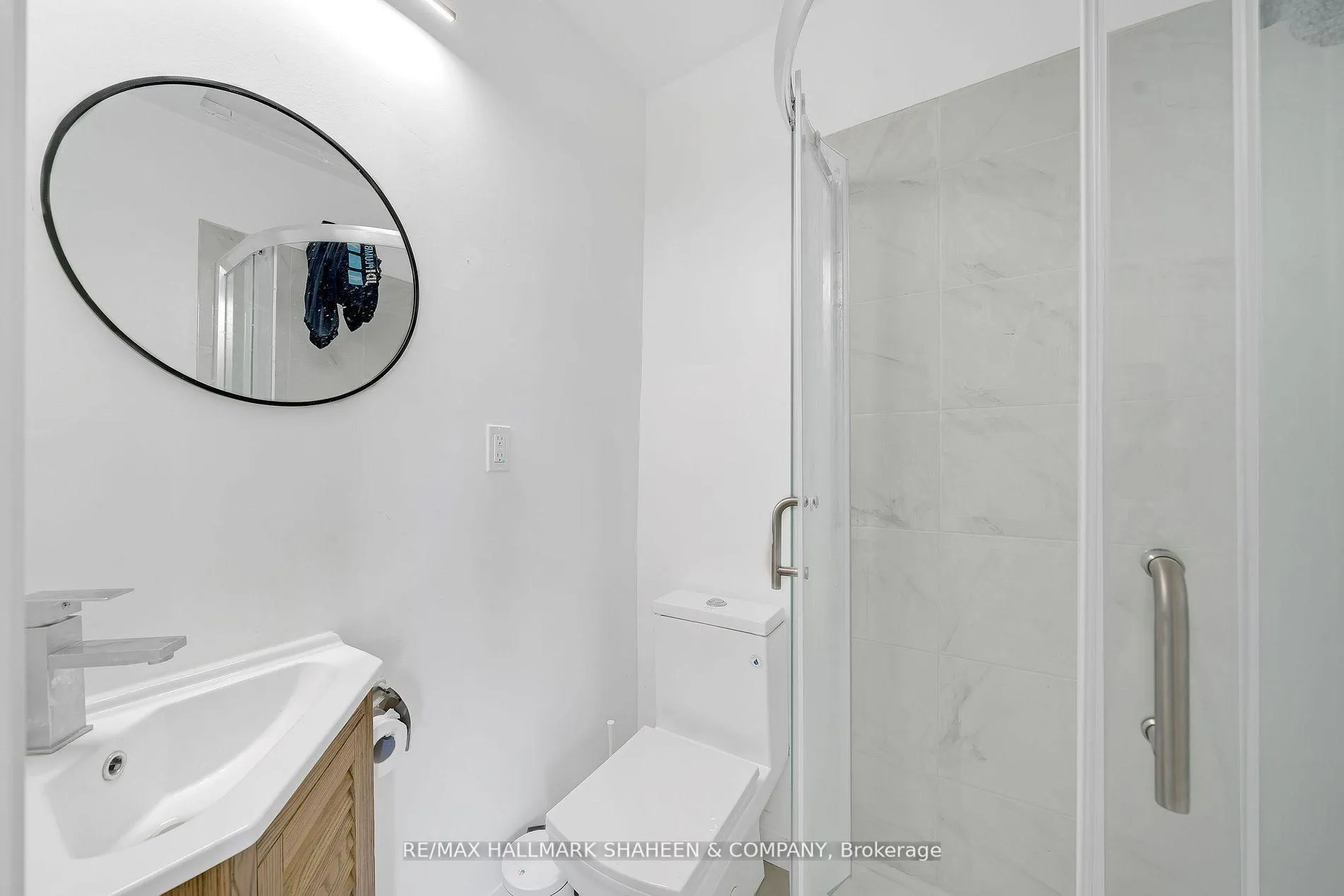 Photo 13 of 203 Quebec Street, Oshawa, Vanier — HOMEH