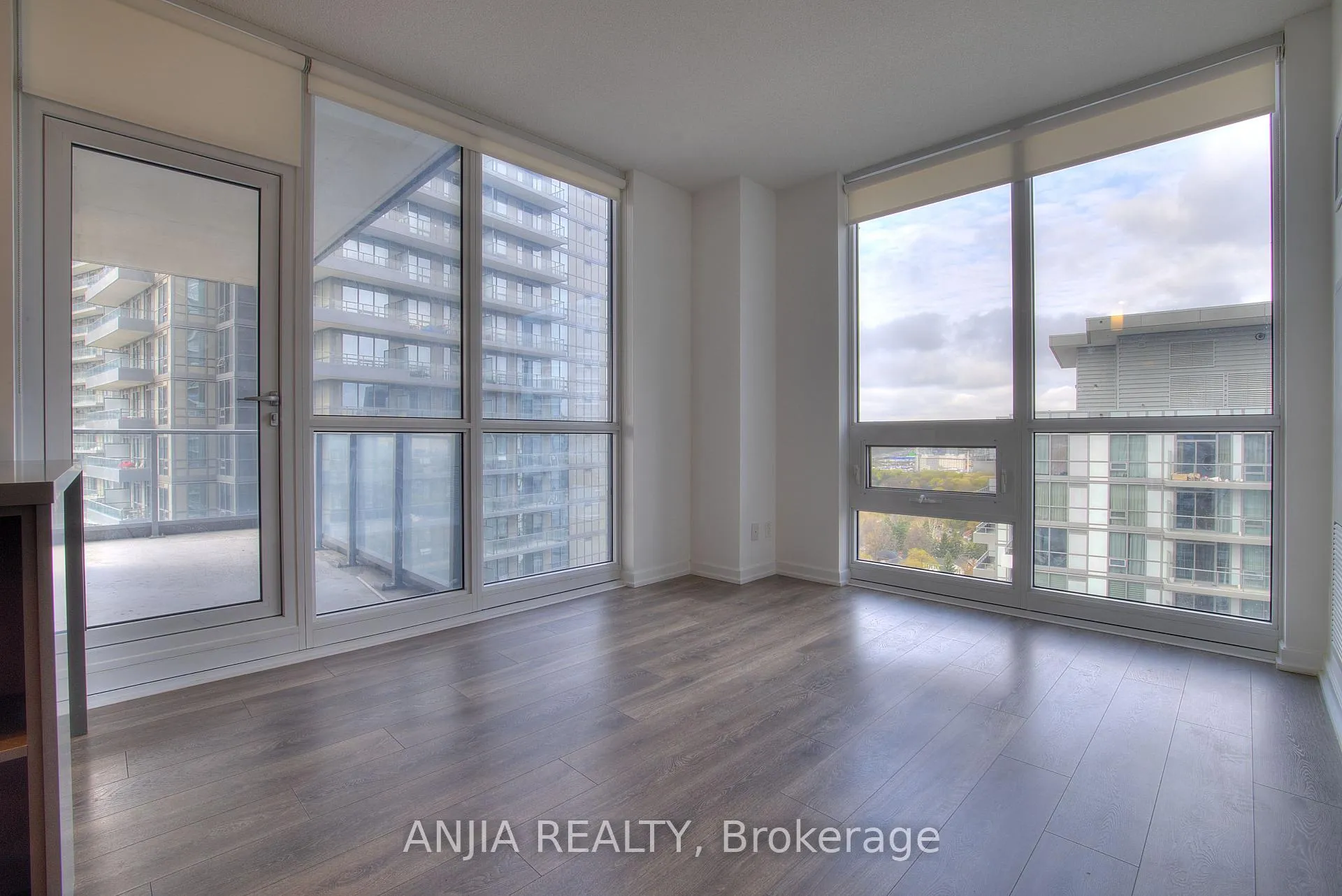 Photo 9 of Unit 1304, 56 Forest Manor Road, North York, Henry Farm — HOMEH