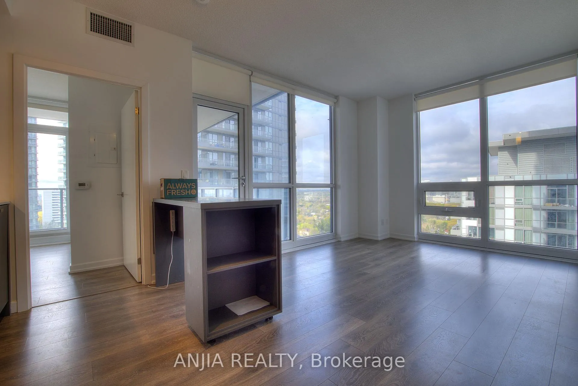 Photo 16 of Unit 1304, 56 Forest Manor Road, North York, Henry Farm — HOMEH