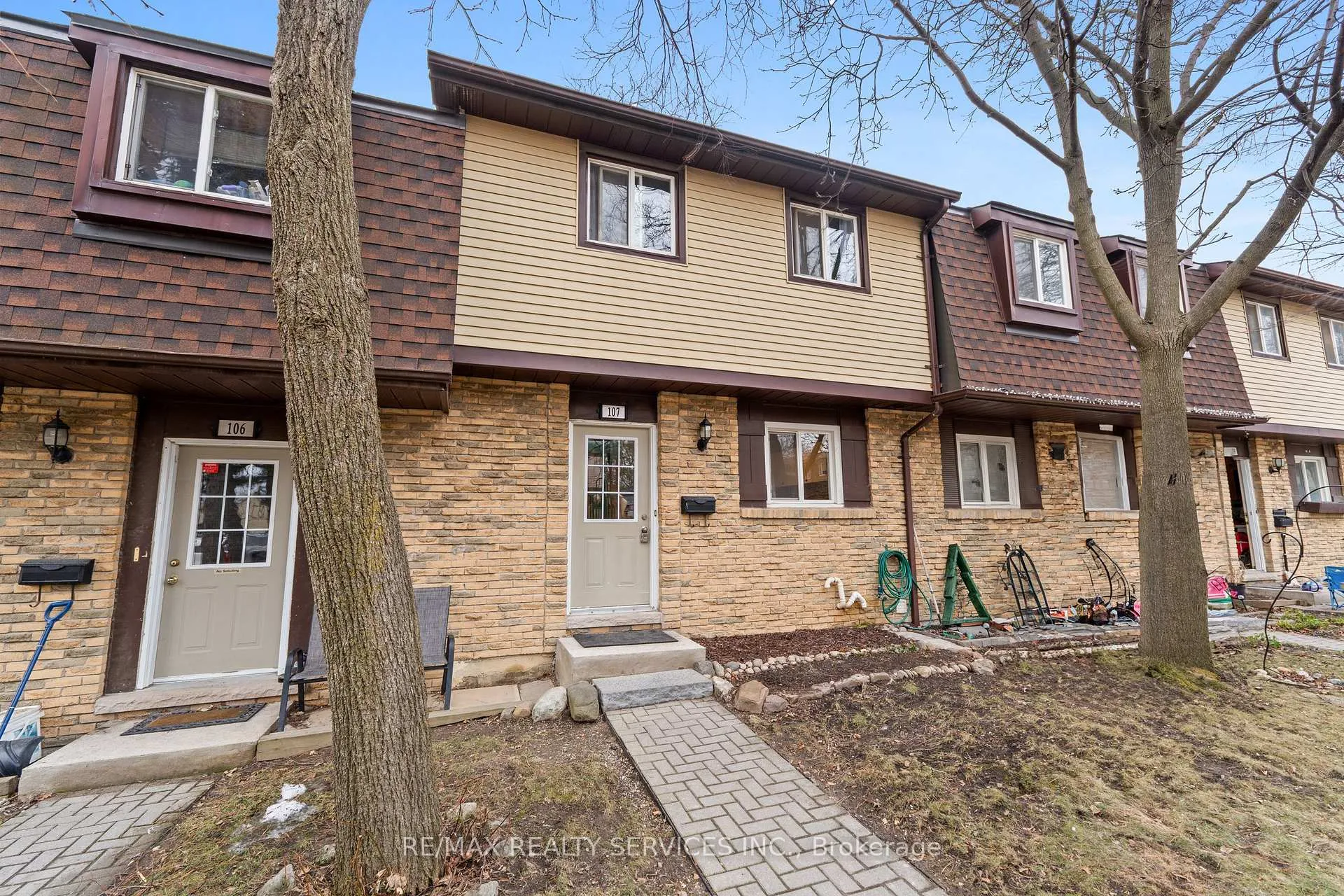 Photo 2 of Unit 107, 45 Hansen Road N, Brampton, Madoc — HOMEH
