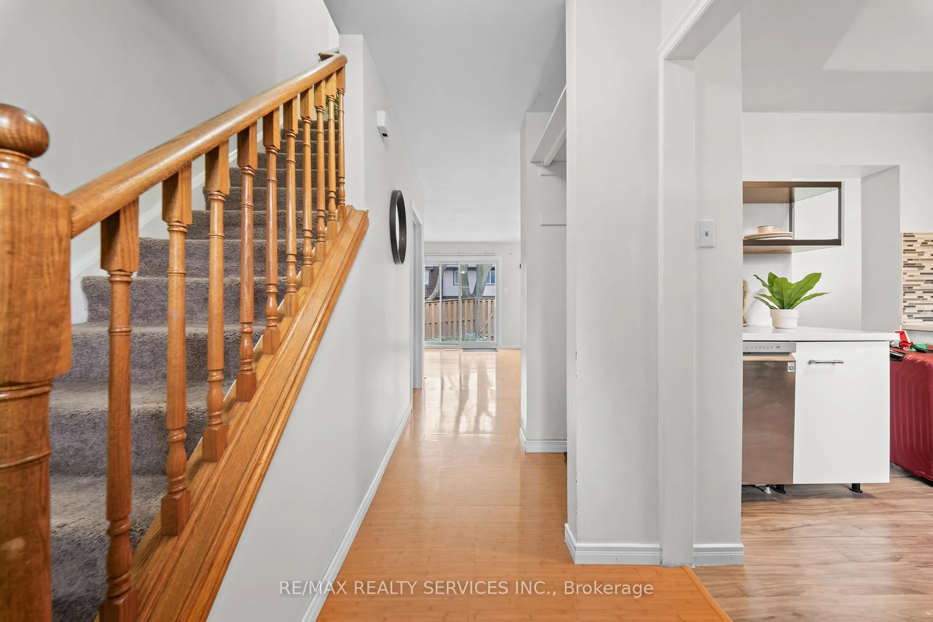 Photo 10 of Unit 107, 45 Hansen Road N, Brampton, Madoc — HOMEH
