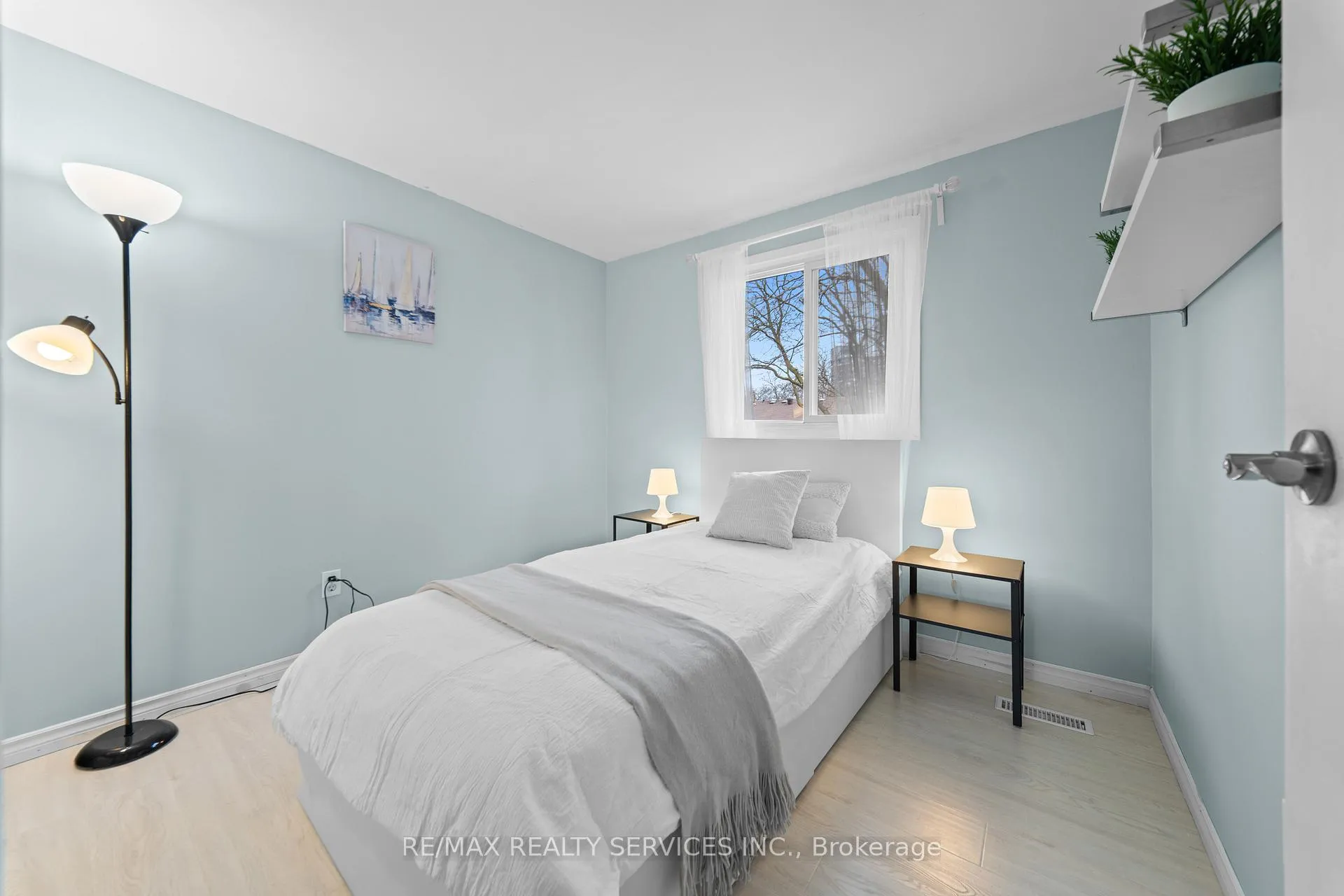 Photo 29 of Unit 107, 45 Hansen Road N, Brampton, Madoc — HOMEH