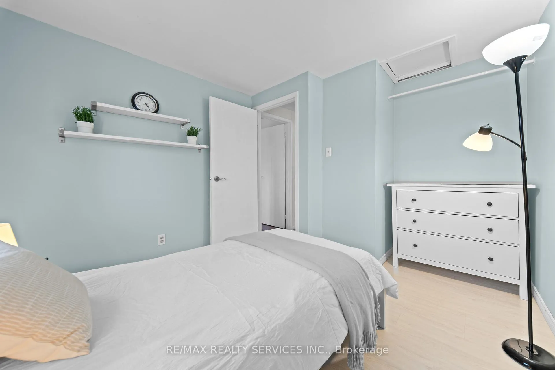 Photo 30 of Unit 107, 45 Hansen Road N, Brampton, Madoc — HOMEH