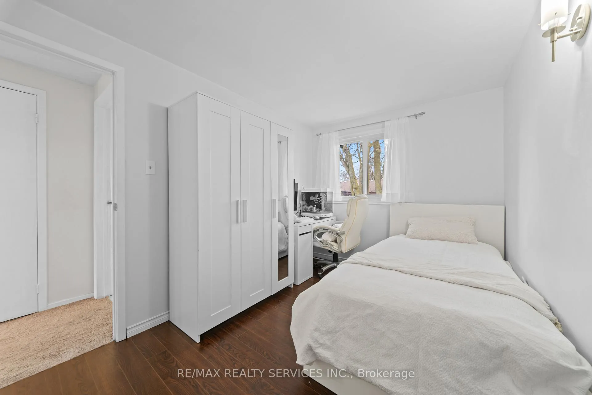 Photo 32 of Unit 107, 45 Hansen Road N, Brampton, Madoc — HOMEH