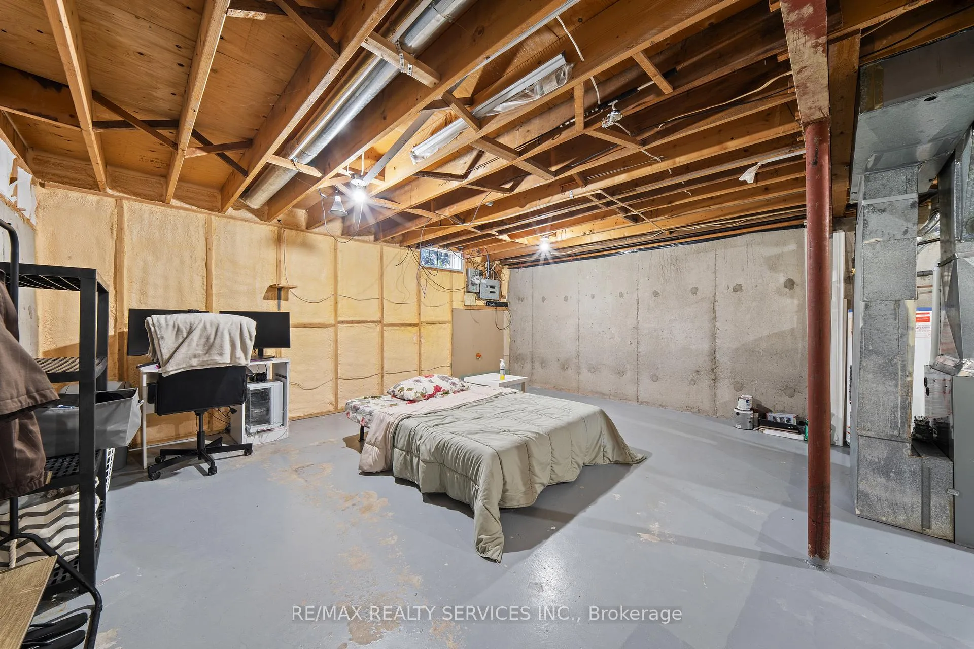 Photo 35 of Unit 107, 45 Hansen Road N, Brampton, Madoc — HOMEH