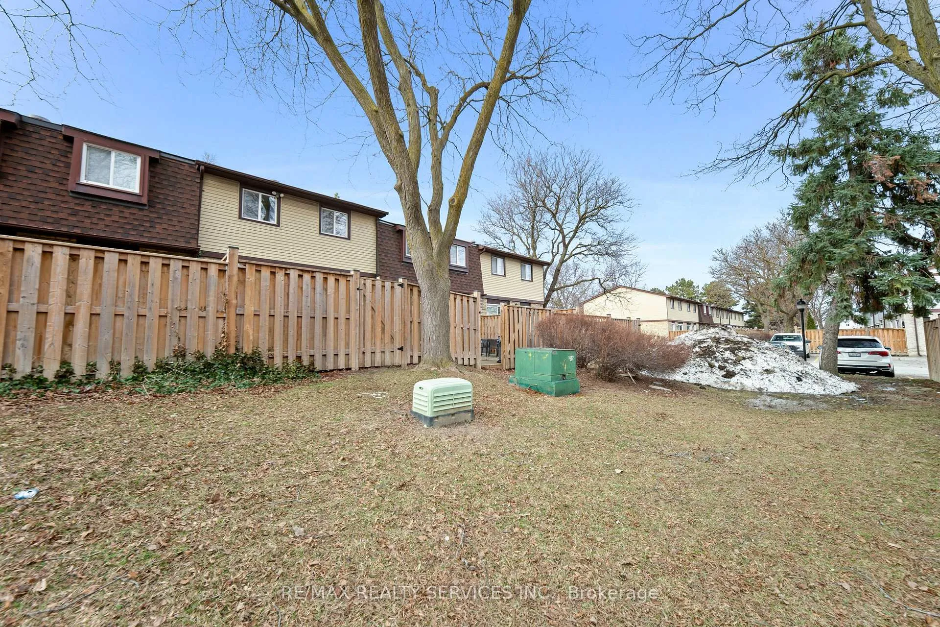 Photo 40 of Unit 107, 45 Hansen Road N, Brampton, Madoc — HOMEH