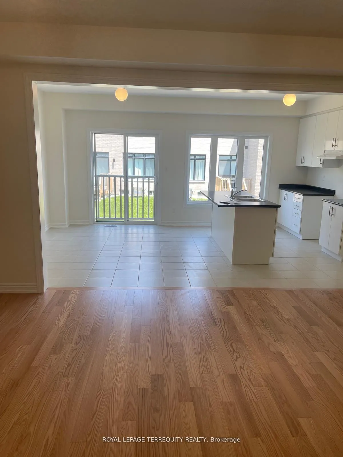 Photo 4 of 1143 Cameo Street NW, Pickering, Rural Pickering — HOMEH