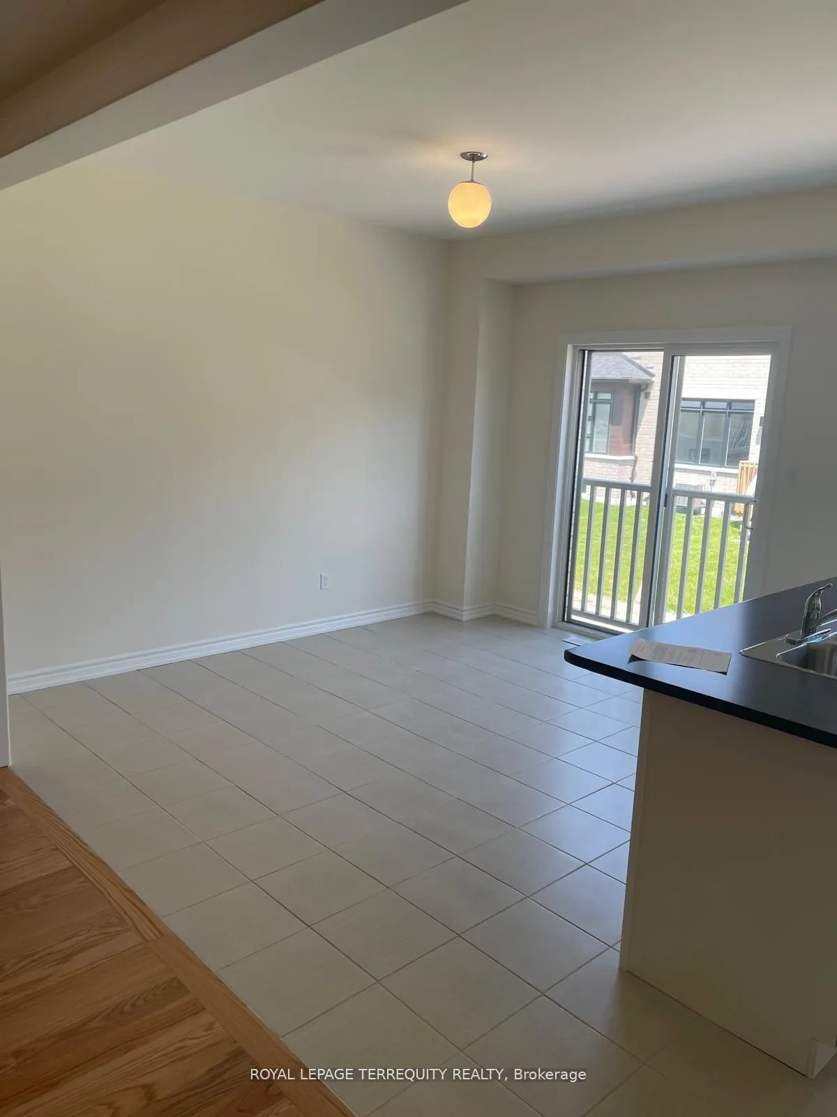 Photo 7 of 1143 Cameo Street NW, Pickering, Rural Pickering — HOMEH