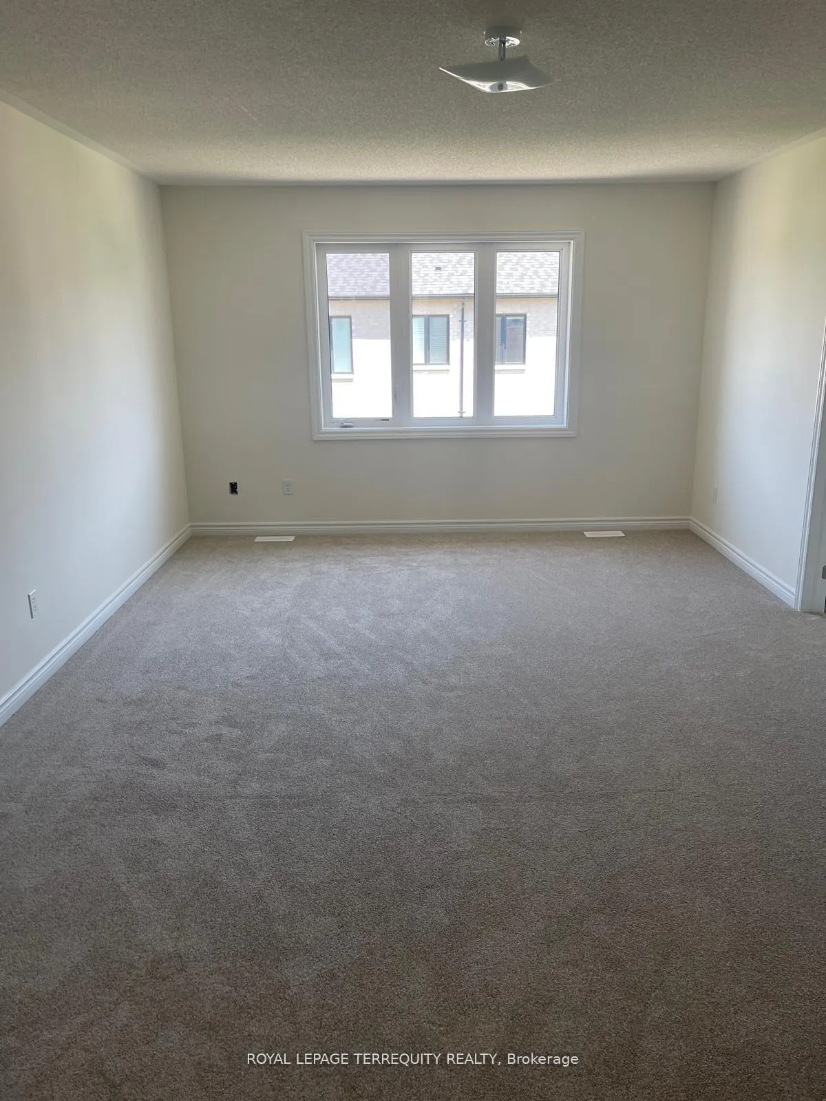 Photo 13 of 1143 Cameo Street NW, Pickering, Rural Pickering — HOMEH