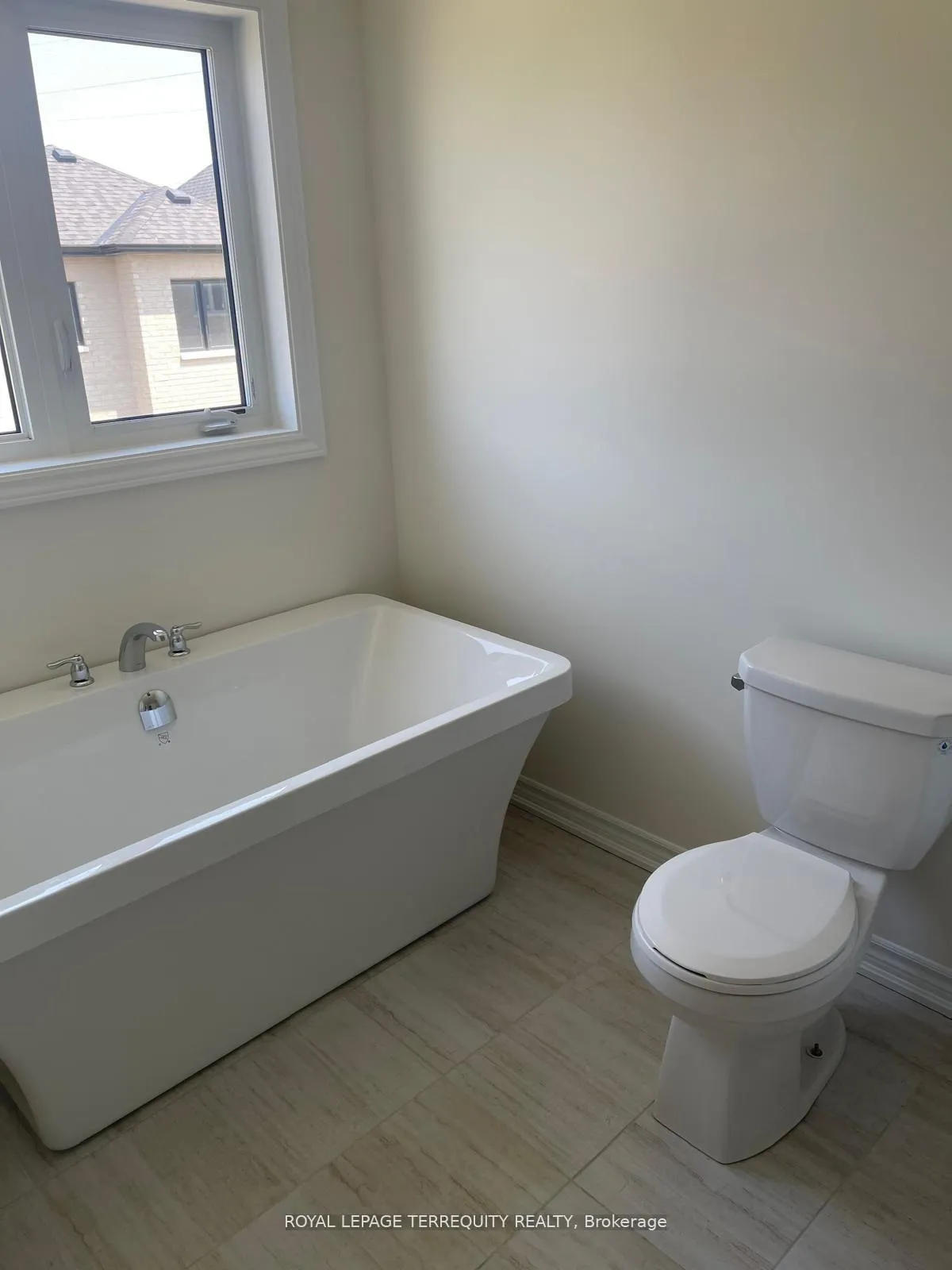 Photo 15 of 1143 Cameo Street NW, Pickering, Rural Pickering — HOMEH