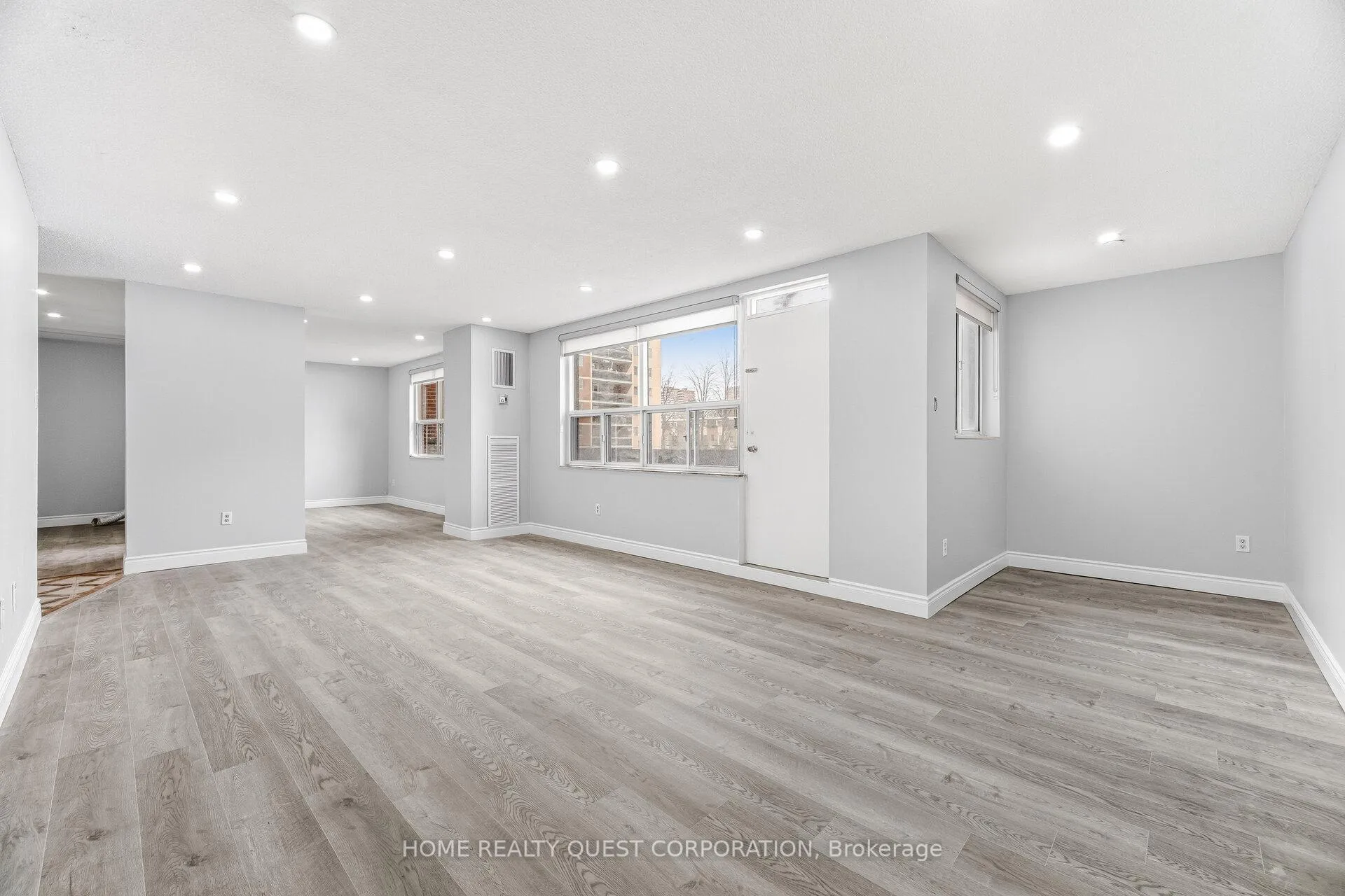 Photo 6 of Unit 203, 45 Silverstone Drive, Etobicoke, Mount Olive-Silverstone-Jamestown — HOMEH