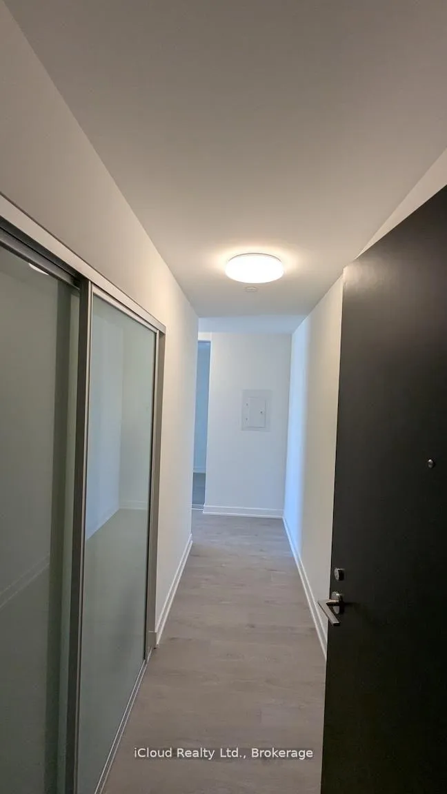 Photo 2 of Unit 2414, 120 Broadway Avenue E, Toronto, Mount Pleasant West — HOMEH