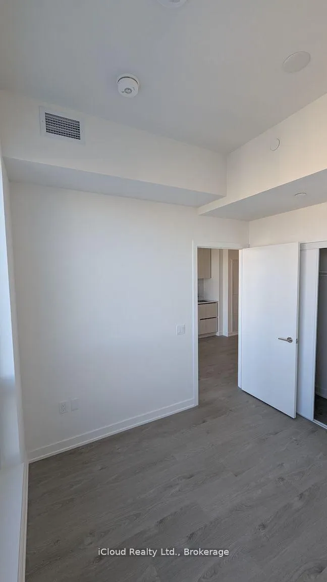 Photo 8 of Unit 2414, 120 Broadway Avenue E, Toronto, Mount Pleasant West — HOMEH