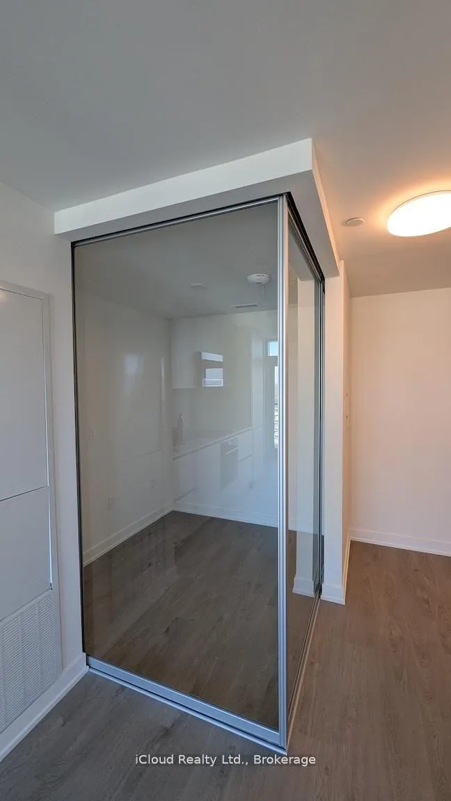Photo 13 of Unit 2414, 120 Broadway Avenue E, Toronto, Mount Pleasant West — HOMEH