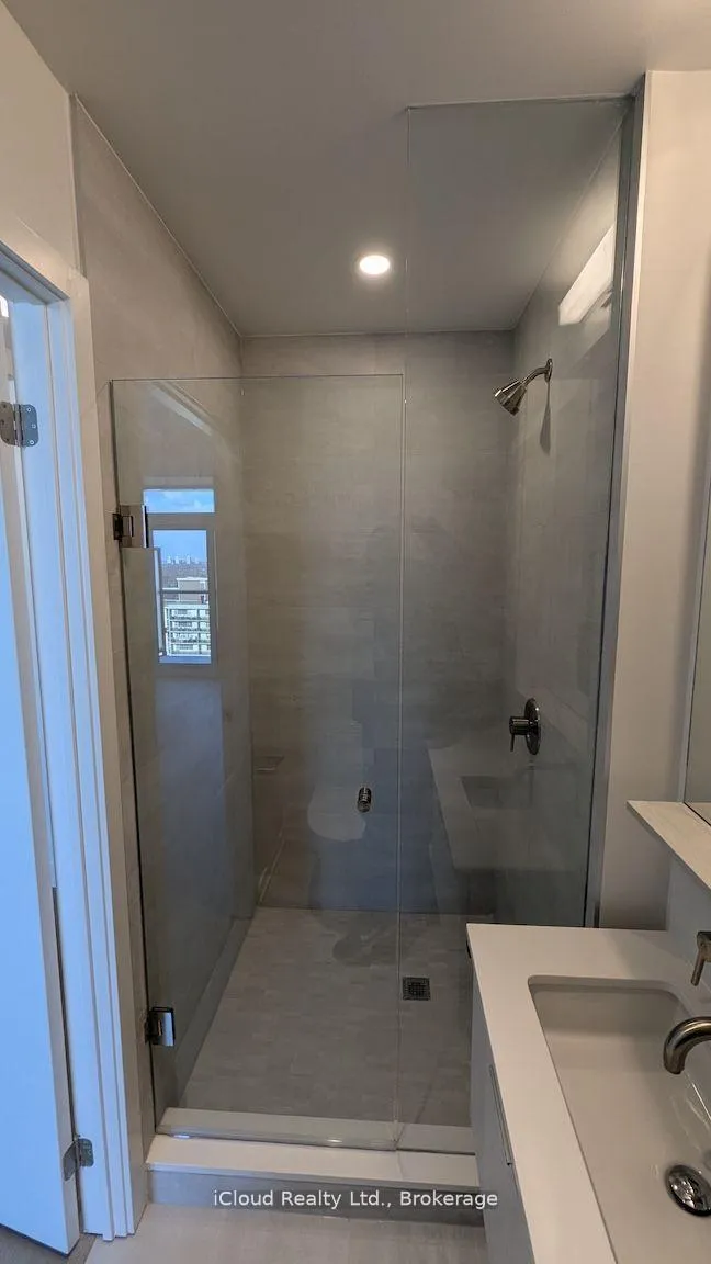 Photo 15 of Unit 2414, 120 Broadway Avenue E, Toronto, Mount Pleasant West — HOMEH