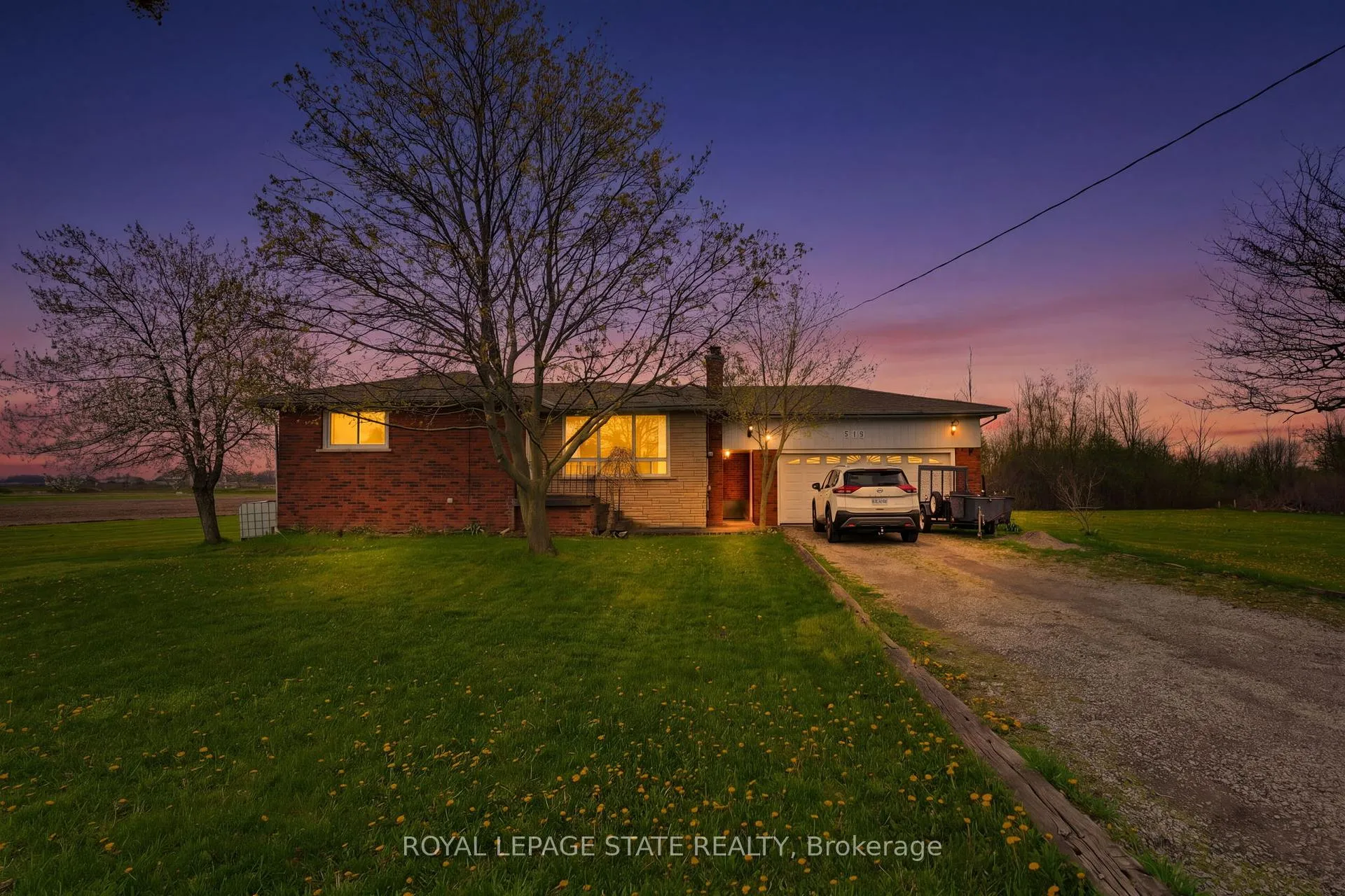 Photo 2 of 516 Mud Street E, Hamilton, Rural Stoney Creek — HOMEH