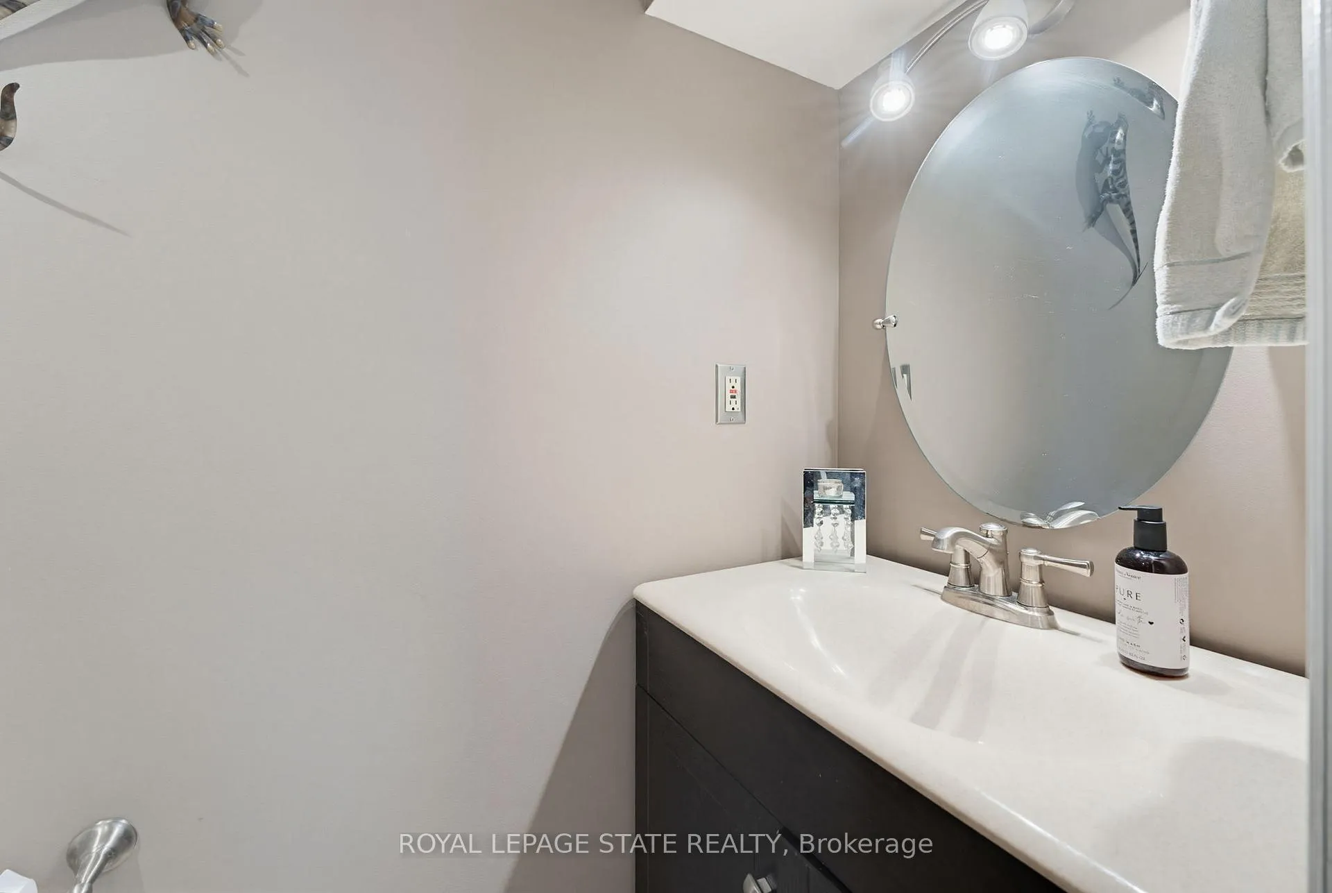 Photo 30 of 516 Mud Street E, Hamilton, Rural Stoney Creek — HOMEH