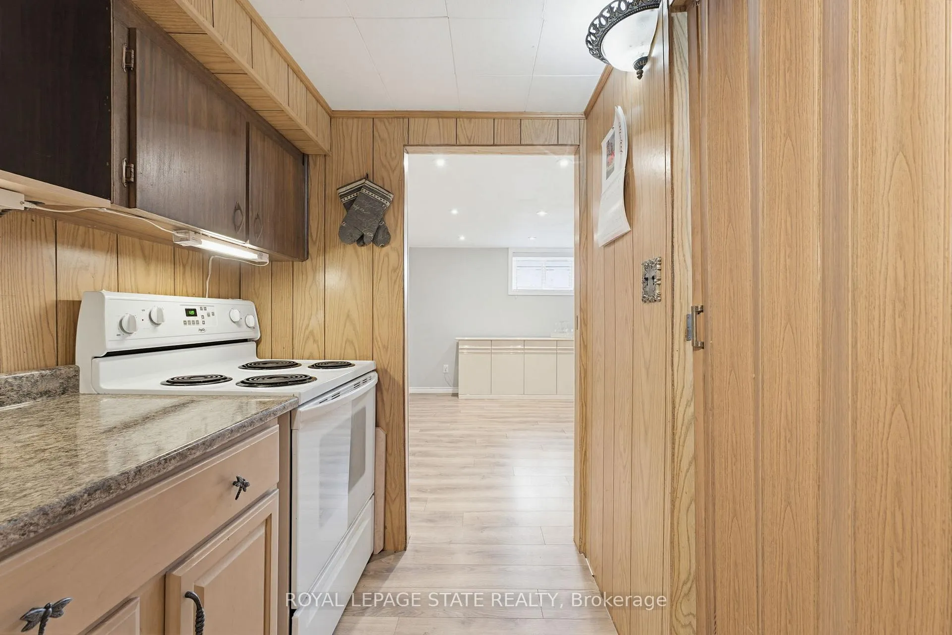 Photo 32 of 516 Mud Street E, Hamilton, Rural Stoney Creek — HOMEH