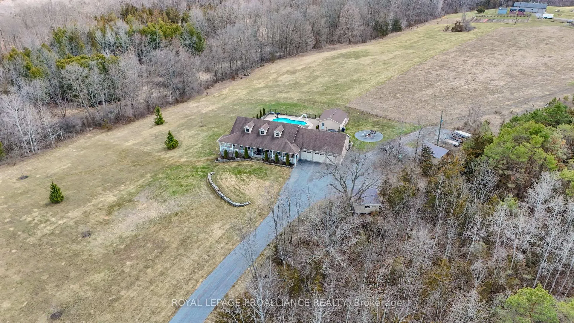 Photo 3 of Unit A, 2104 Highway 37, Belleville, Thurlow Ward — HOMEH
