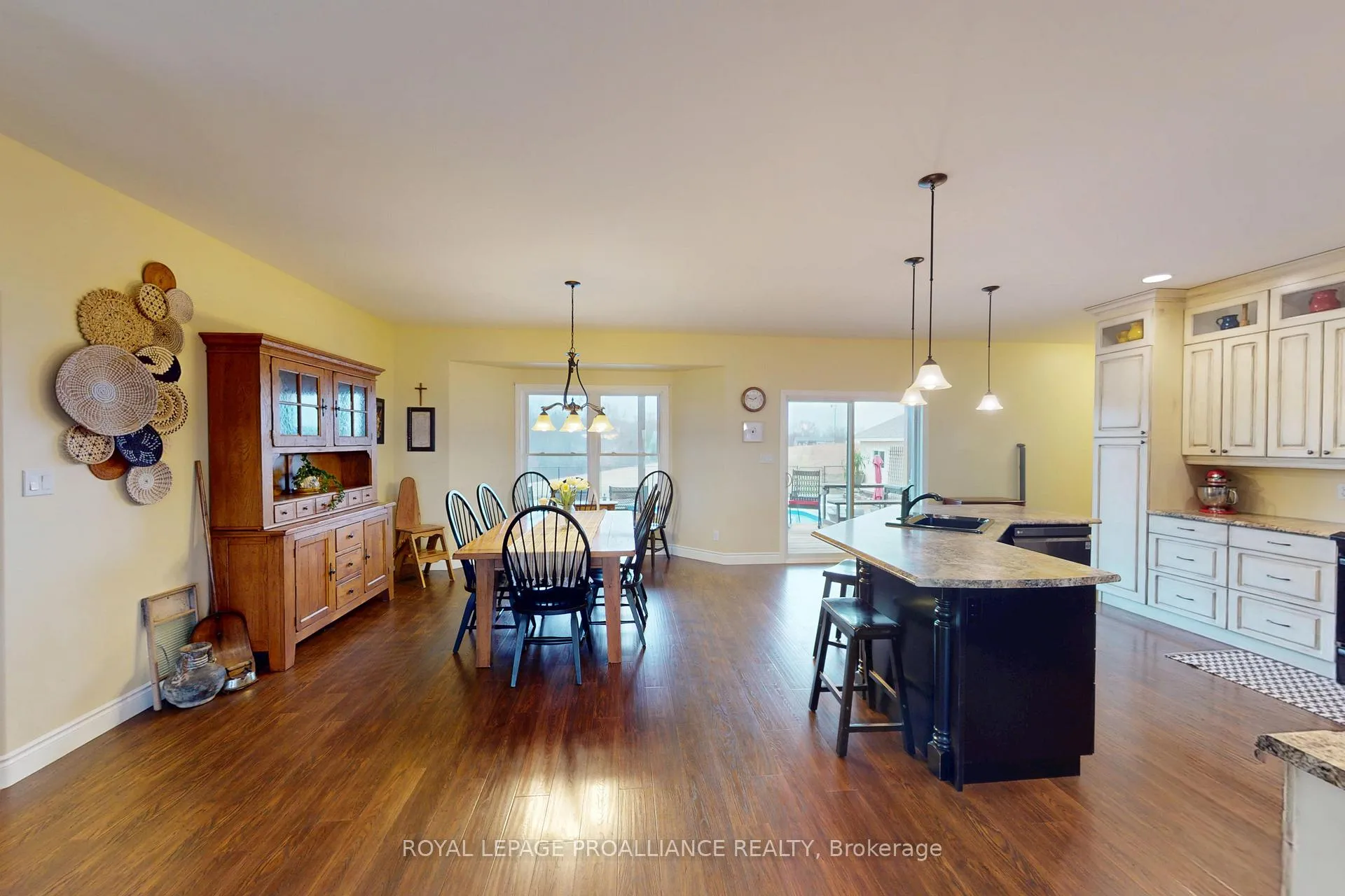Photo 7 of Unit A, 2104 Highway 37, Belleville, Thurlow Ward — HOMEH