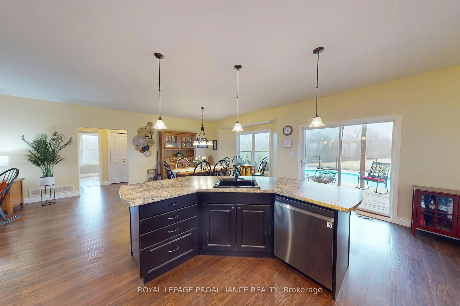 Photo 10 of Unit A, 2104 Highway 37, Belleville, Thurlow Ward — HOMEH