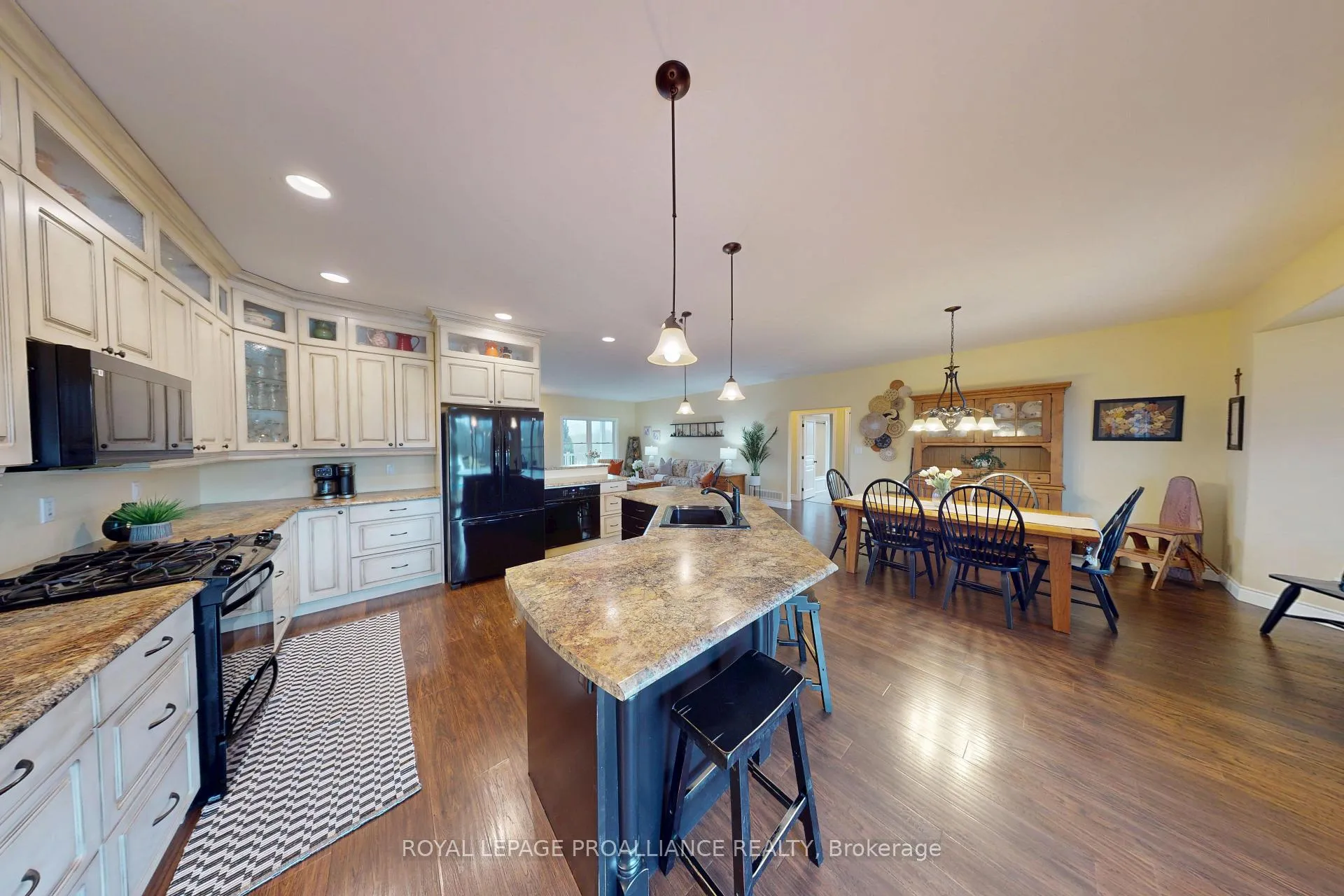 Photo 12 of Unit A, 2104 Highway 37, Belleville, Thurlow Ward — HOMEH