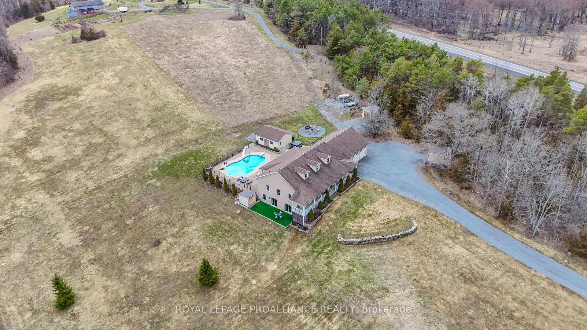 Photo 47 of Unit A, 2104 Highway 37, Belleville, Thurlow Ward — HOMEH