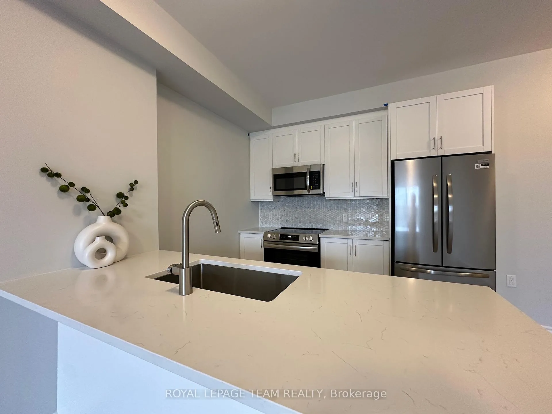 Photo 4 of Unit 504, 1350 Hemlock Road, Ottawa, CFB Rockcliffe and Area — HOMEH