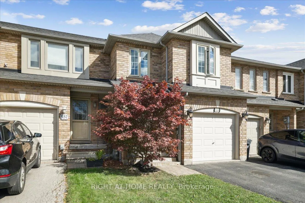 Photo 5 of 555 Taylor Crescent, Burlington, Shoreacres — HOMEH