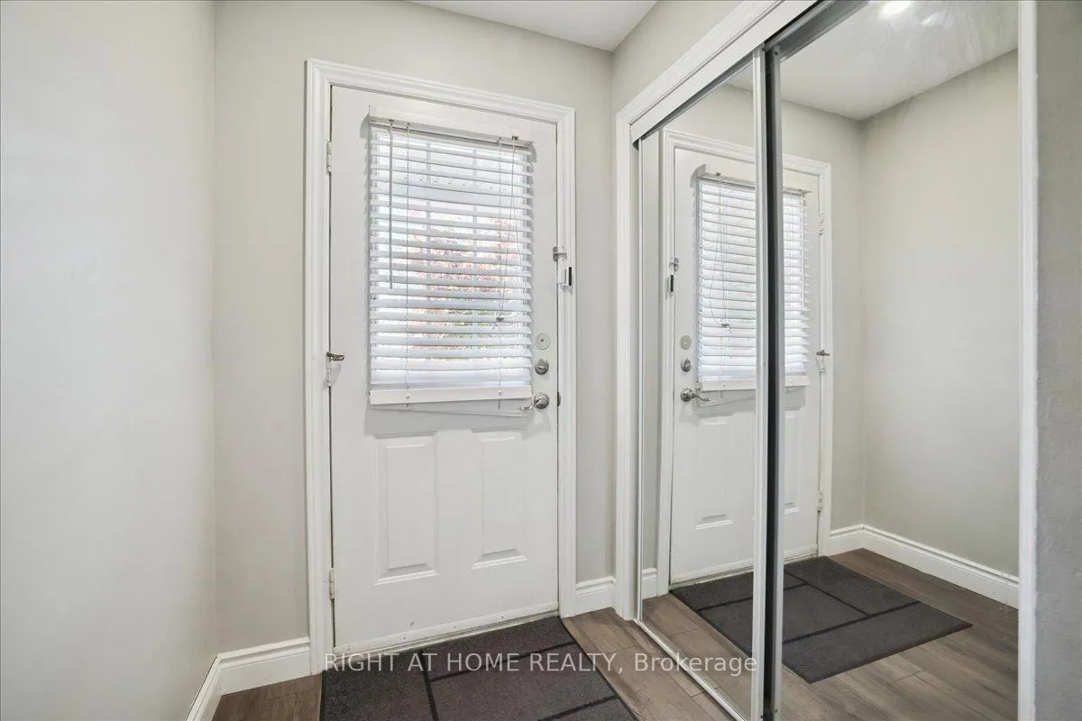 Photo 7 of 555 Taylor Crescent, Burlington, Shoreacres — HOMEH