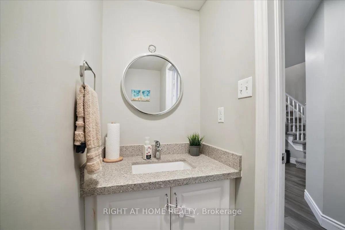 Photo 18 of 555 Taylor Crescent, Burlington, Shoreacres — HOMEH