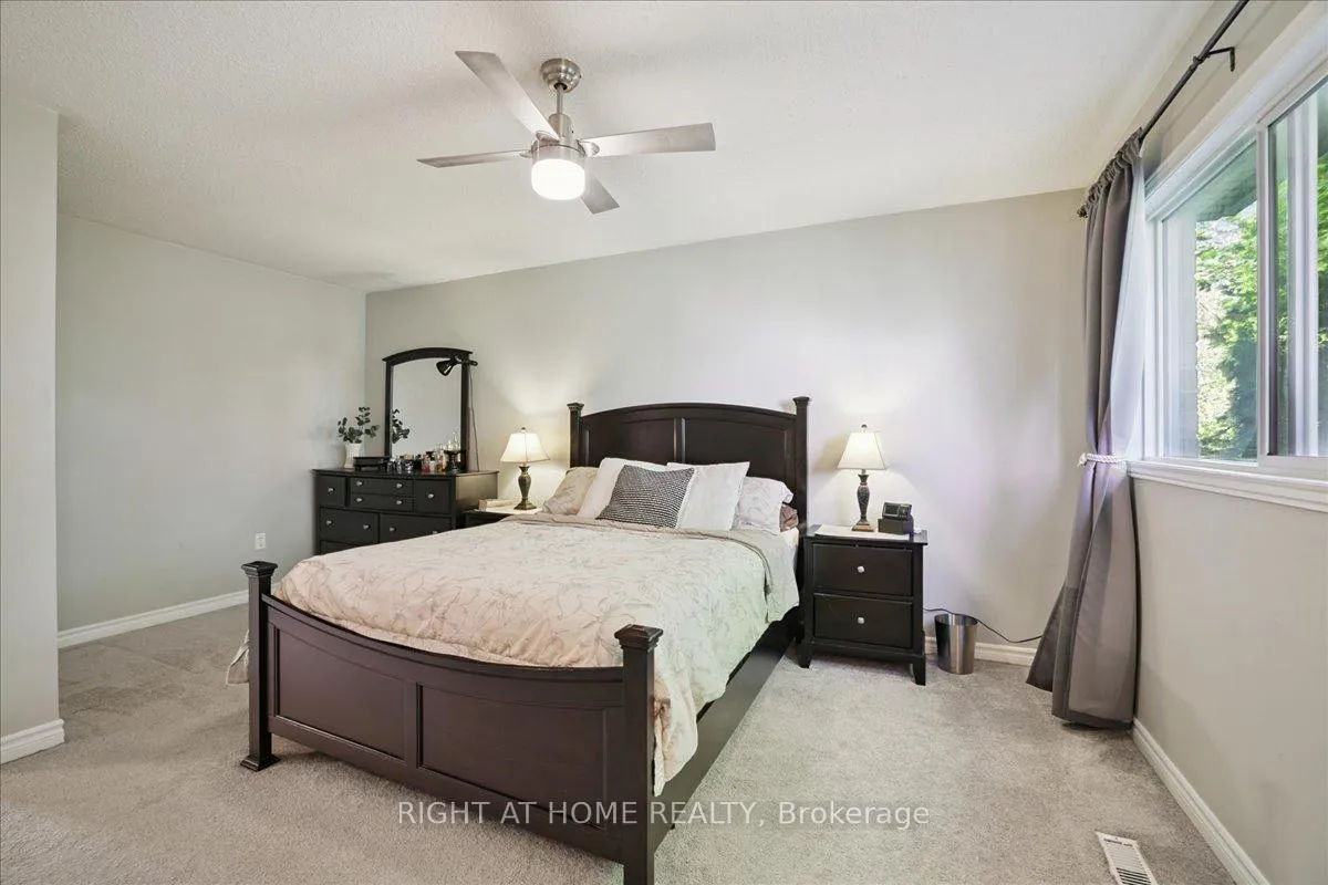 Photo 21 of 555 Taylor Crescent, Burlington, Shoreacres — HOMEH