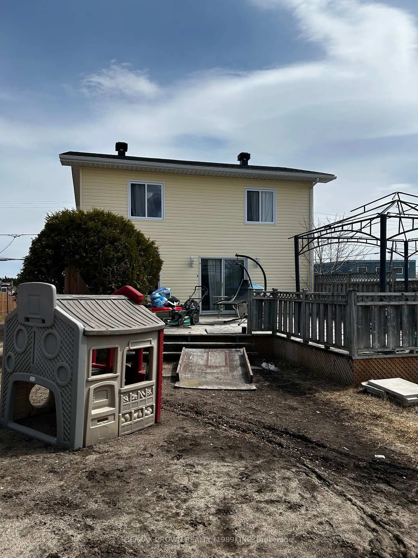Photo 4 of 86 Brunelle Road N, Kapuskasing — HOMEH