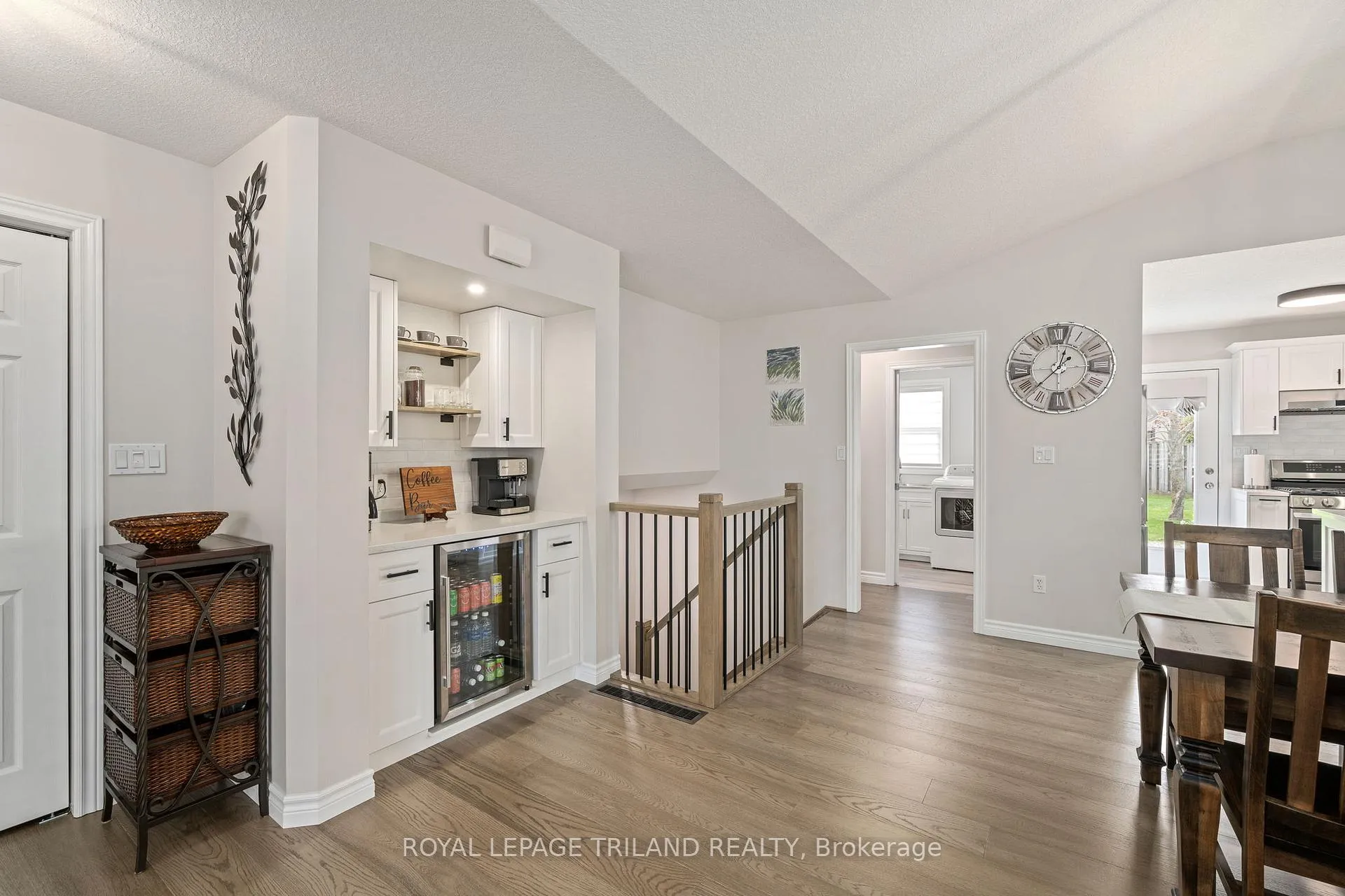 Photo 5 of 77 Shaw Boulevard, Central Elgin, Lynhurst — HOMEH