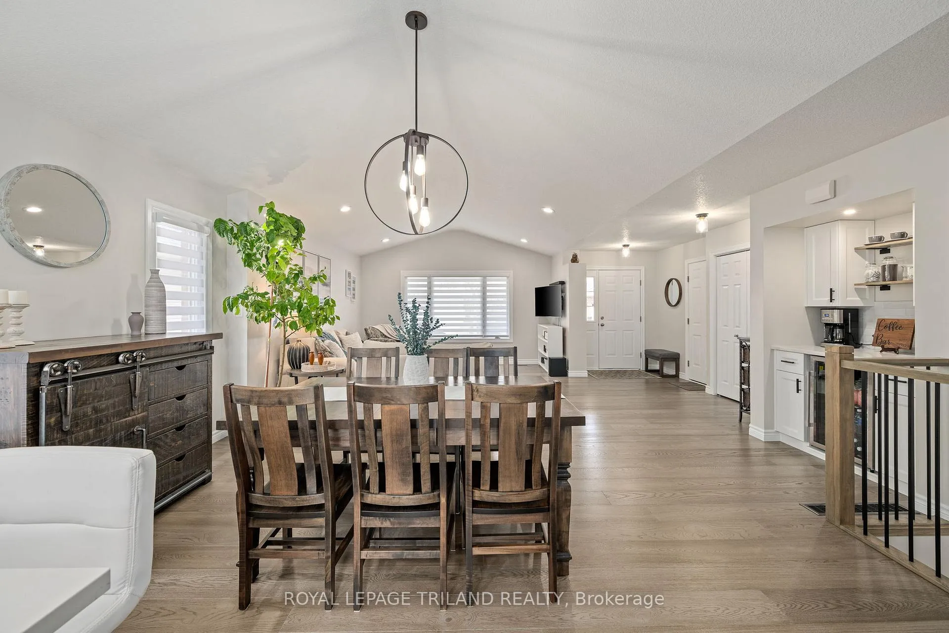 Photo 11 of 77 Shaw Boulevard, Central Elgin, Lynhurst — HOMEH