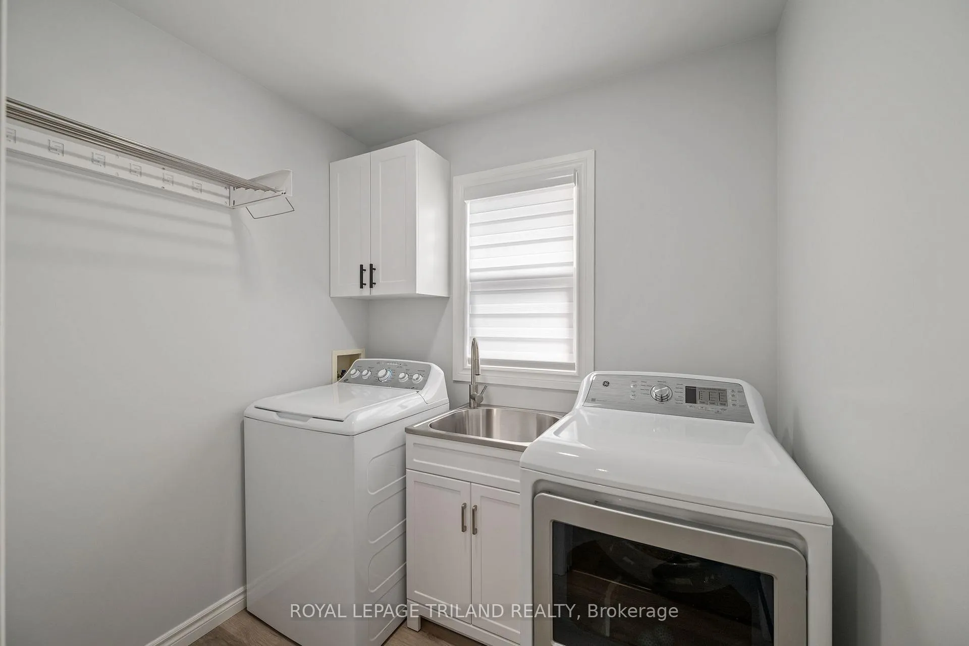 Photo 16 of 77 Shaw Boulevard, Central Elgin, Lynhurst — HOMEH