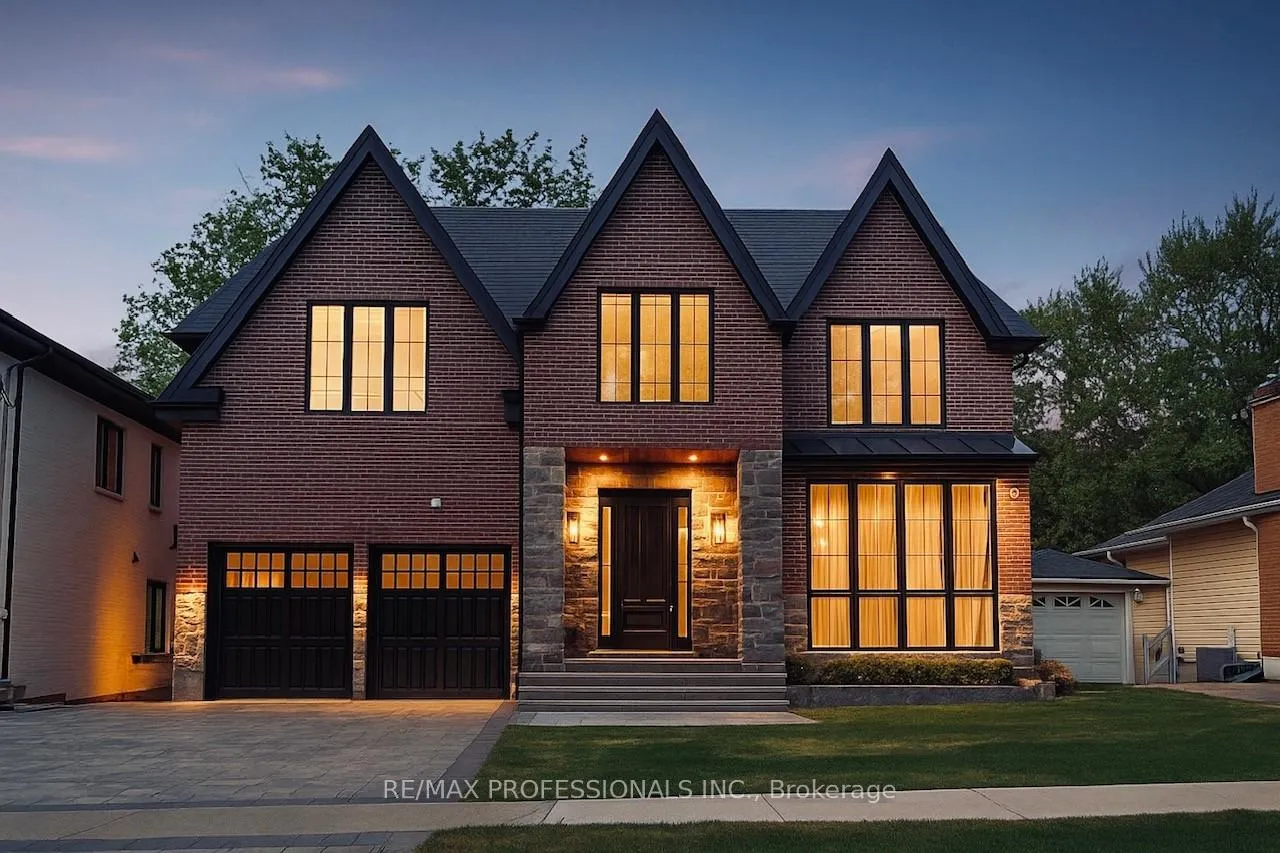 Front of 152 Wells Street