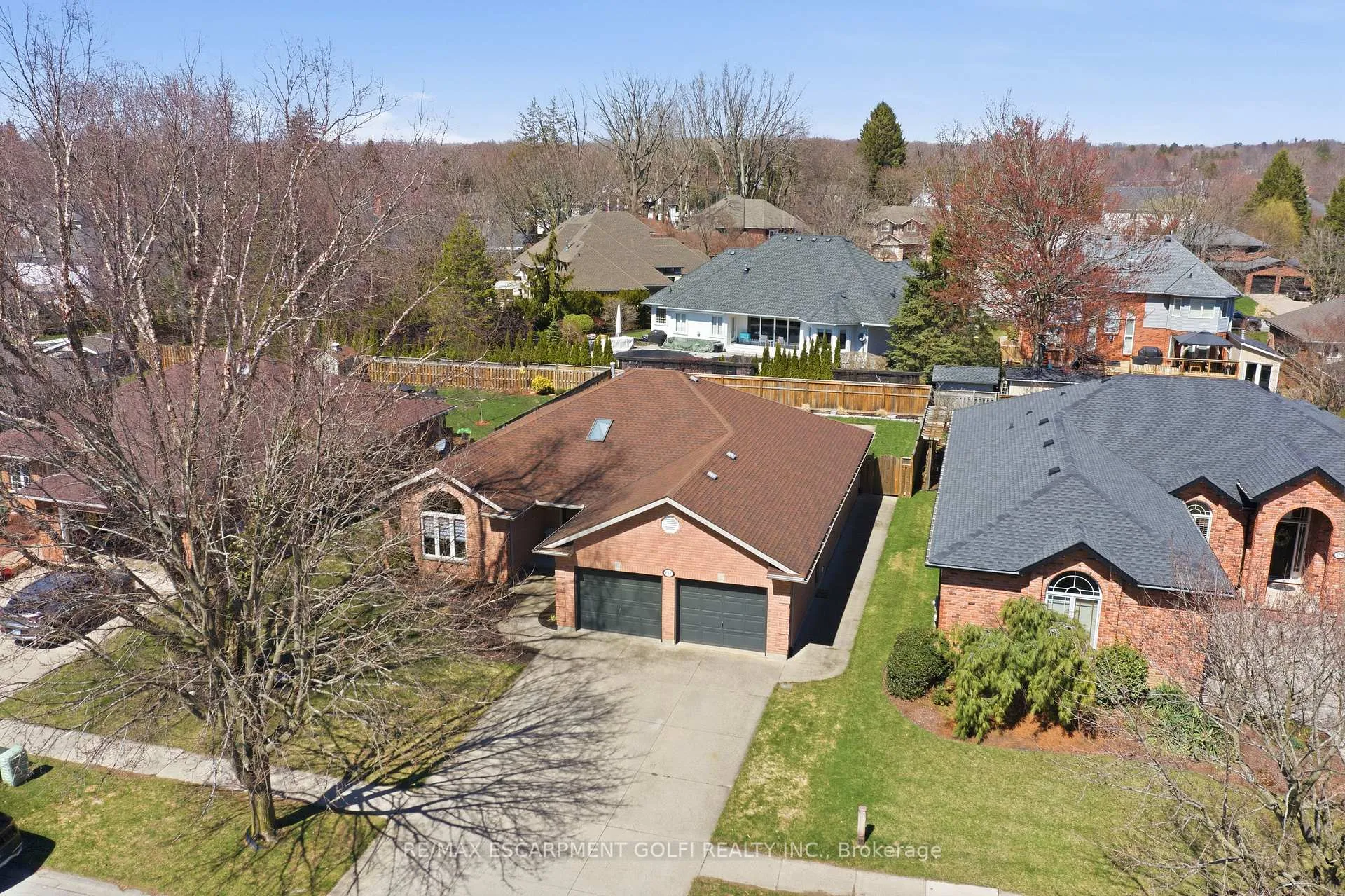 Photo 2 of 181 Lawrence Lane, Pelham, Fonthill — HOMEH