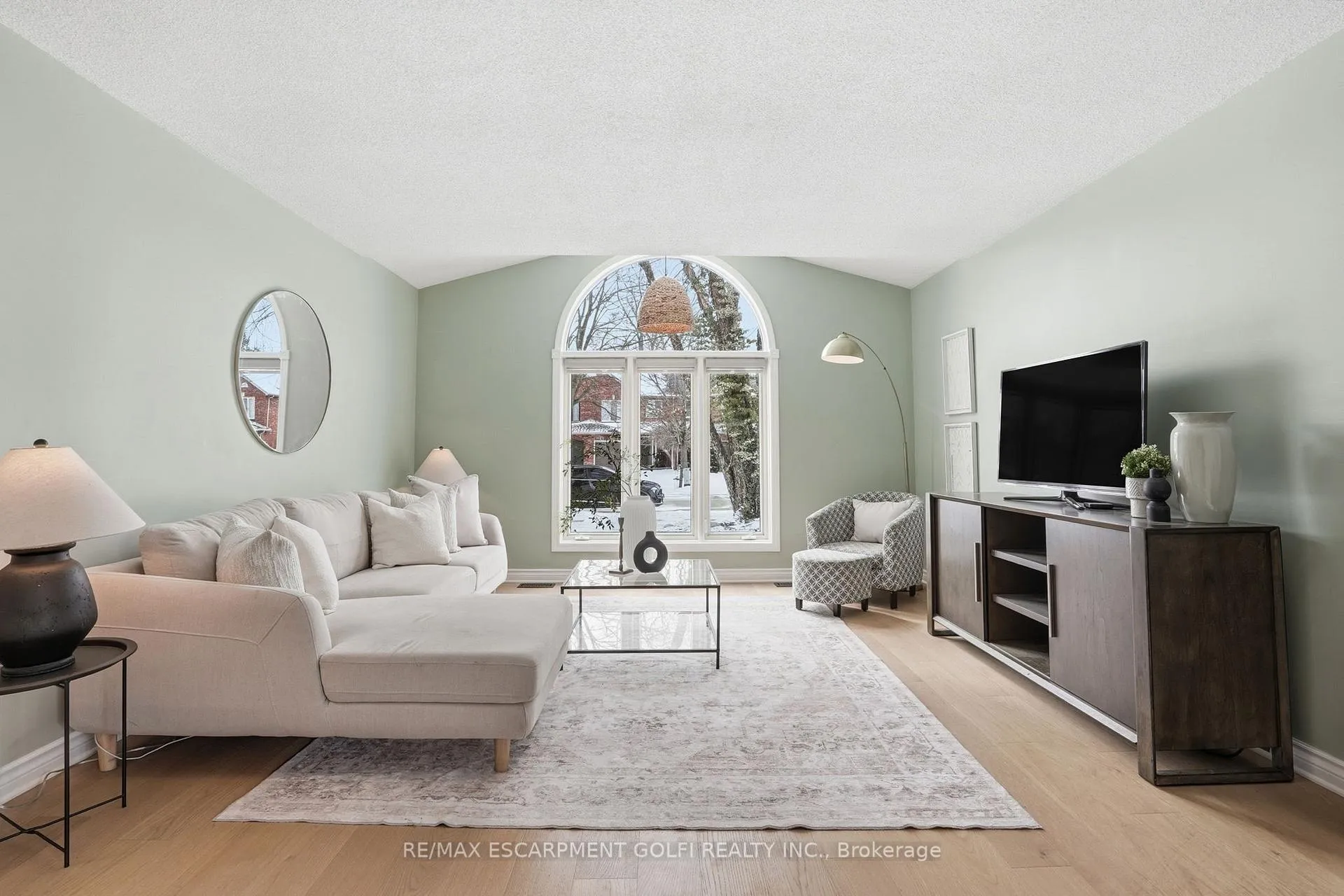 Photo 4 of 181 Lawrence Lane, Pelham, Fonthill — HOMEH