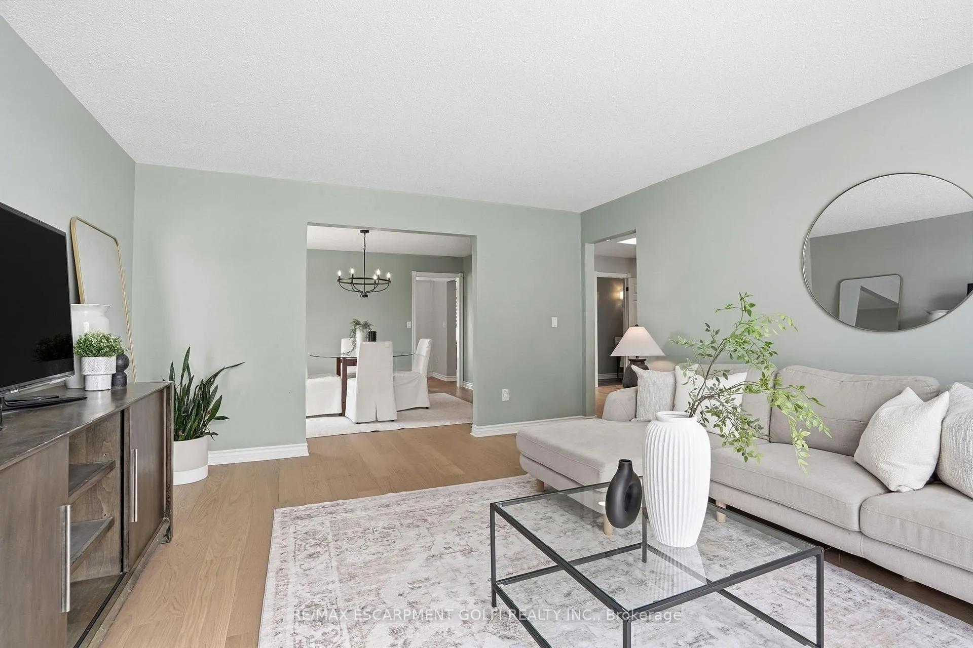 Photo 5 of 181 Lawrence Lane, Pelham, Fonthill — HOMEH