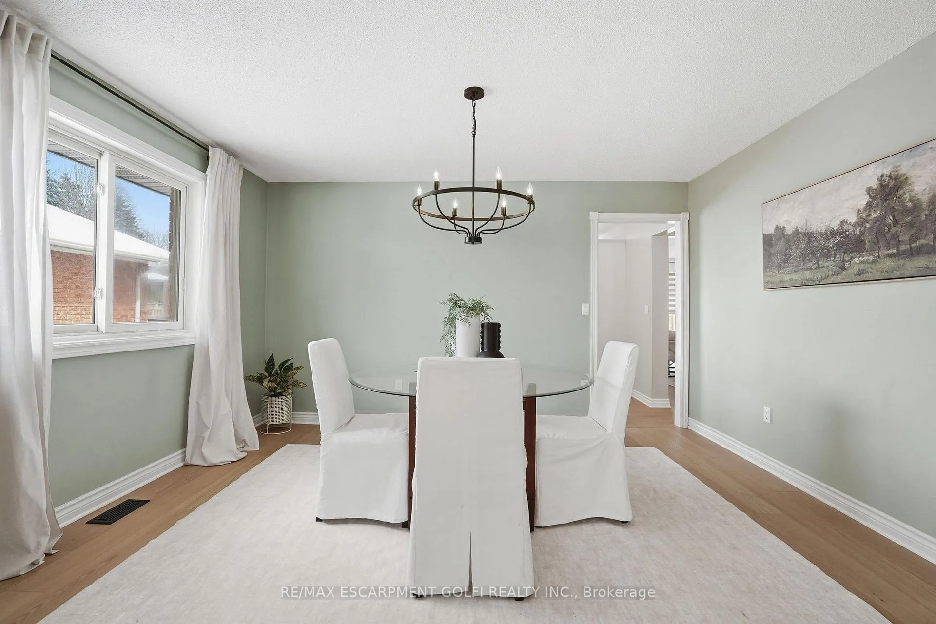 Photo 6 of 181 Lawrence Lane, Pelham, Fonthill — HOMEH