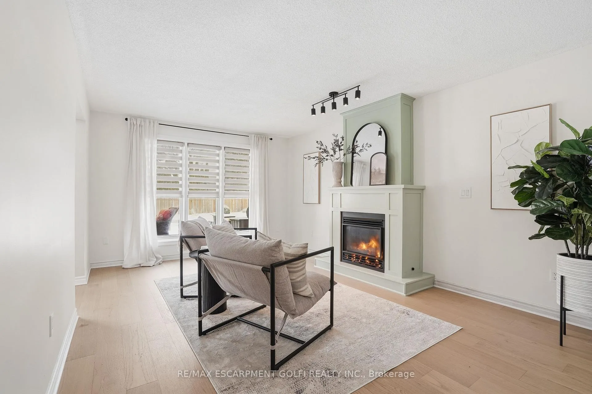 Photo 10 of 181 Lawrence Lane, Pelham, Fonthill — HOMEH