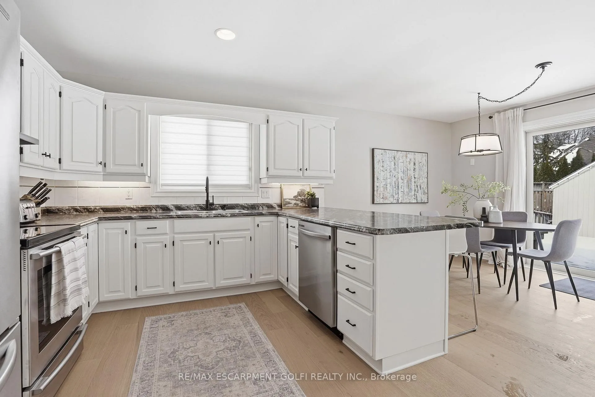 Photo 12 of 181 Lawrence Lane, Pelham, Fonthill — HOMEH
