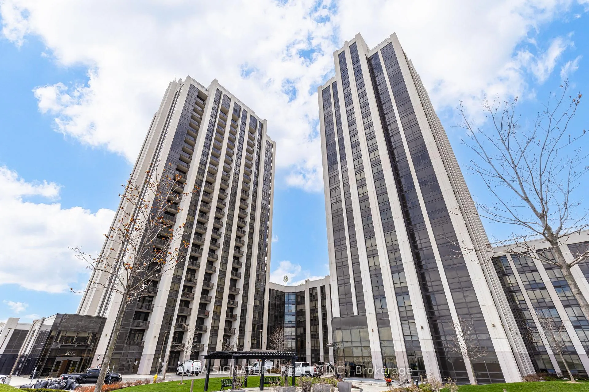 Photo 1 of Unit 1607, 9085 Jane Street, Vaughan, Concord — HOMEH