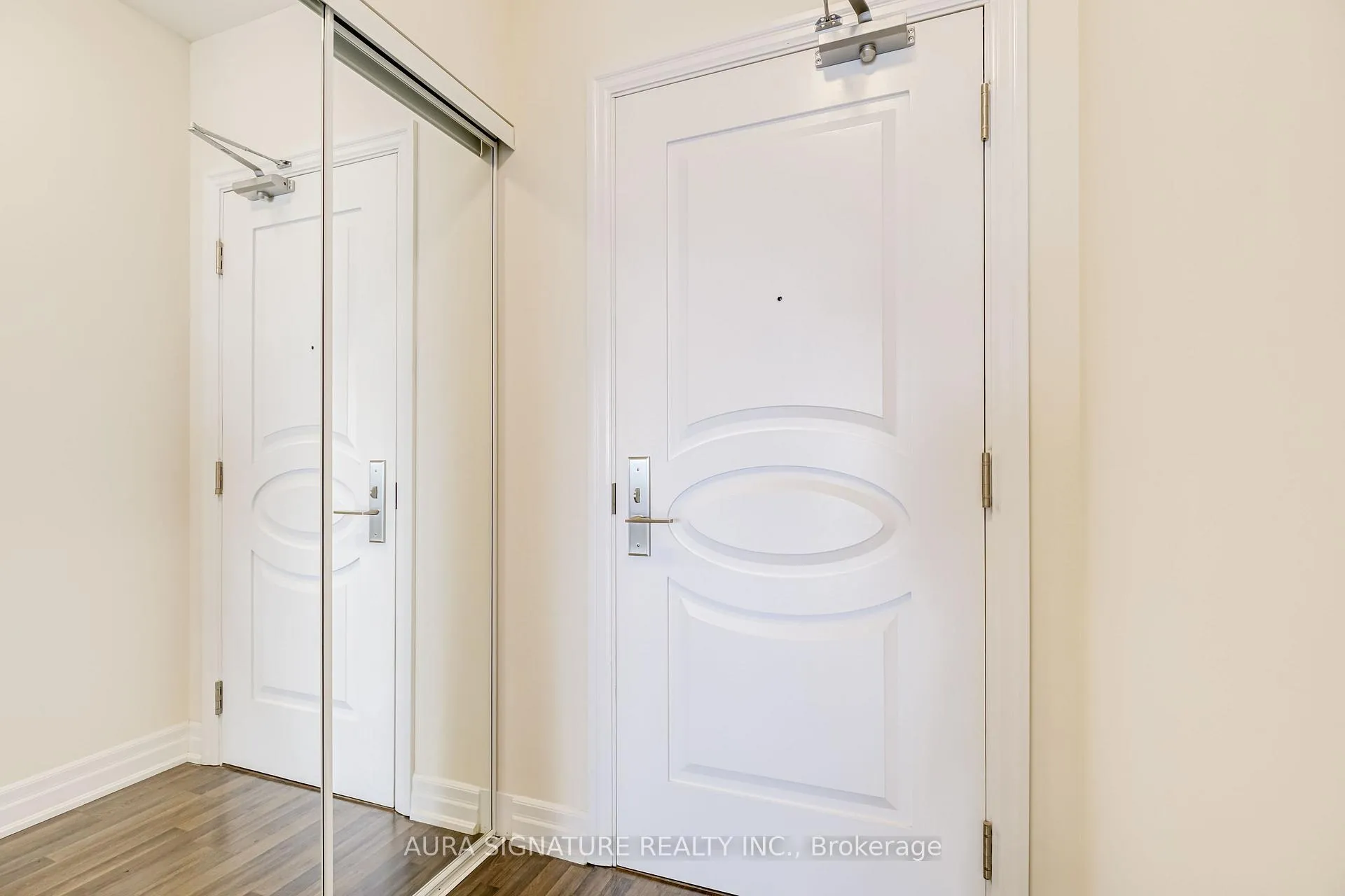 Photo 7 of Unit 1607, 9085 Jane Street, Vaughan, Concord — HOMEH