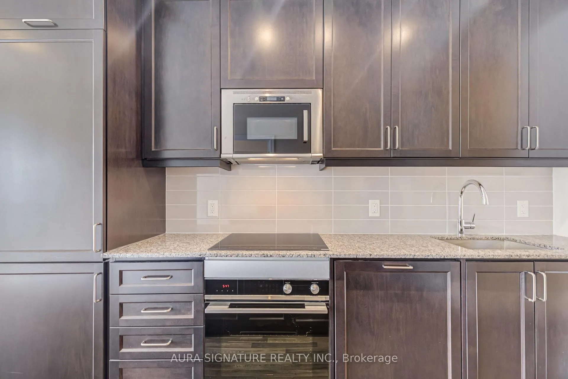 Photo 12 of Unit 1607, 9085 Jane Street, Vaughan, Concord — HOMEH